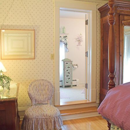 White Lace Inn Стерджен-Бей Номер фото
